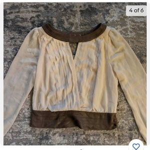 Buy 2 get one free ✨ WINSDOR BLOUSE